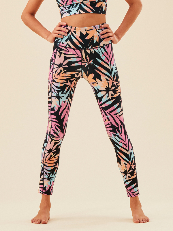 Heart Into It Technical Leggings - Click Image to Close